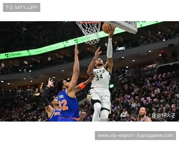 字母哥抢下终场篮板，密尔沃基雄鹿结束比赛