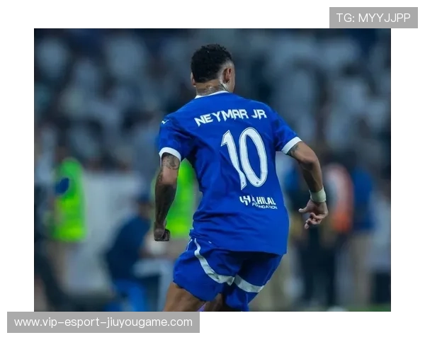 巴西内马尔突破制造混乱，拉菲尼亚完成补射——速度与信任的品牌协奏曲